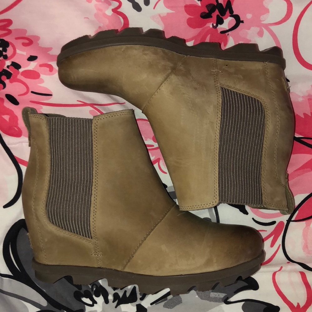 Sorel Joan Wedge Chelsea Boot